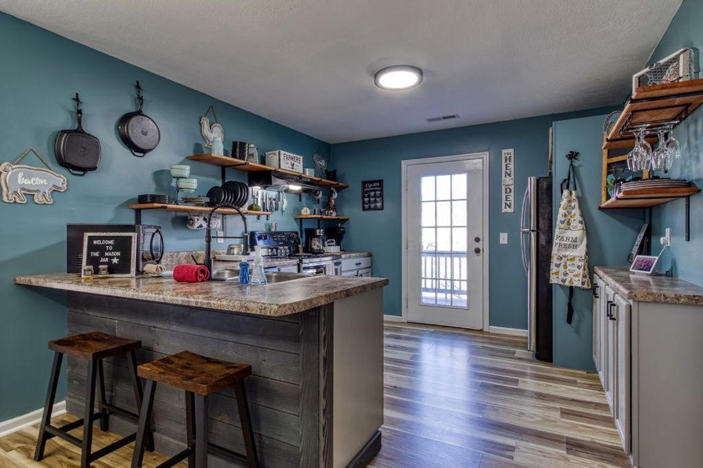 The Mason Jar, Hot Tub, Wifi, 1089 Free Tickets Each Paid Day, Dollywood And More! Pigeon Forge Bagian luar foto